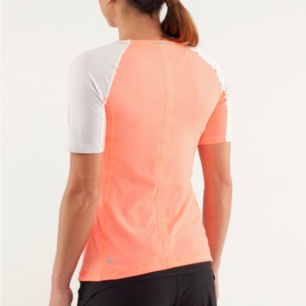 Lululemon Turn It Up top
